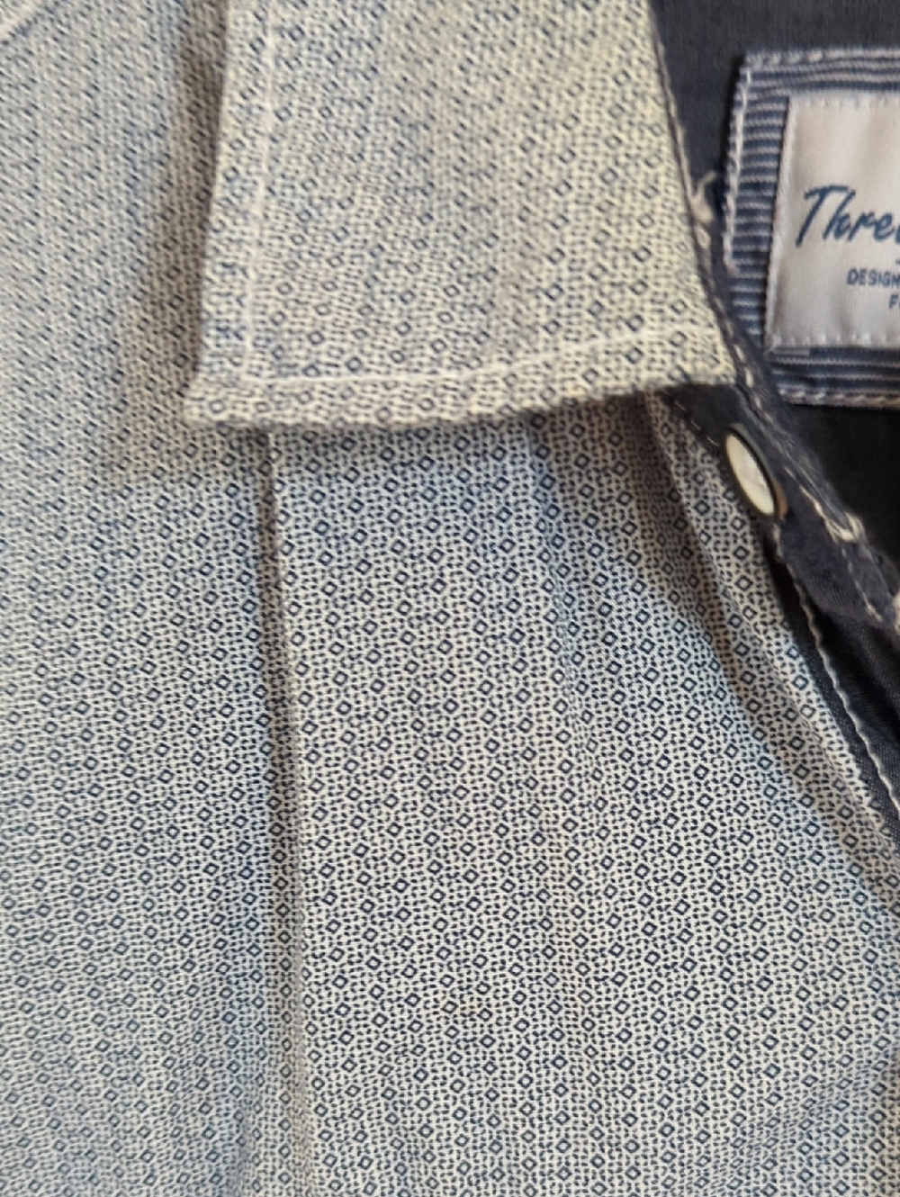 Men's Thread & Cloth Patterned Button Down - Picture 3 of 4